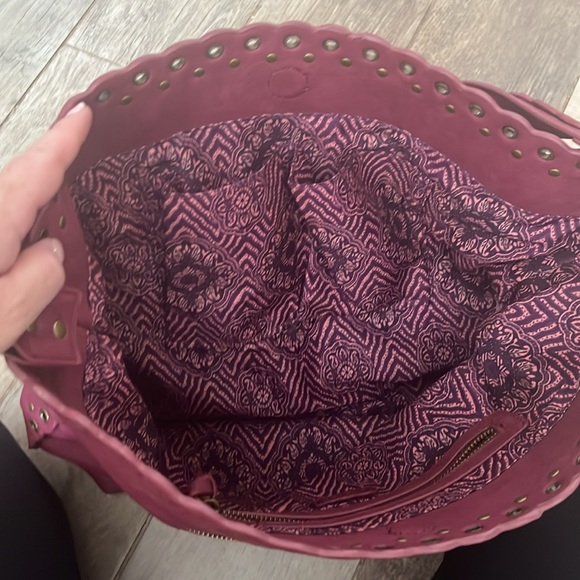 Steve madden handbag in plum red color - Picture 5 of 10